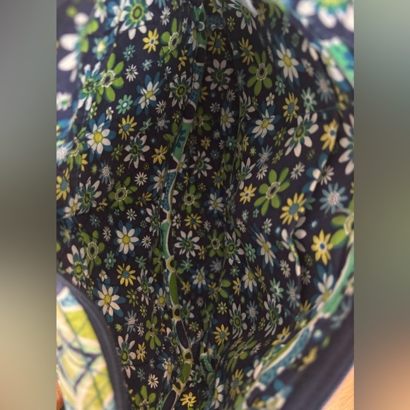 Vera Bradley libby bag in daisy daisy crossbody purse - Picture 11 of 15